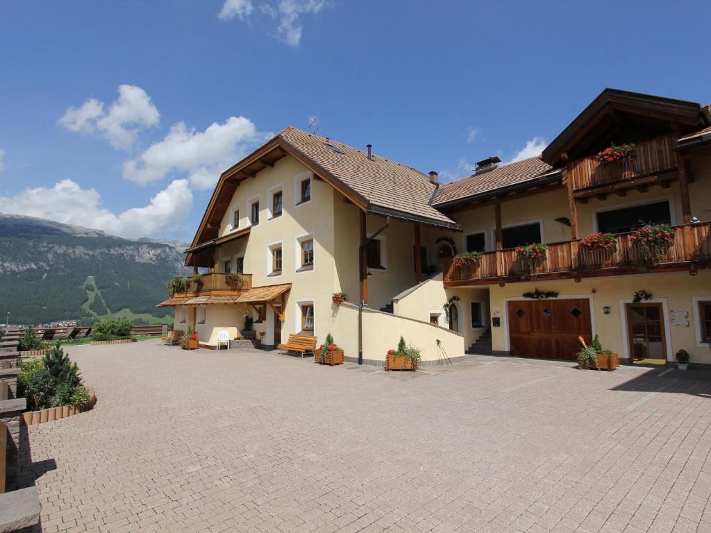 Taela Apartments San Cassiano  Bagian luar foto
