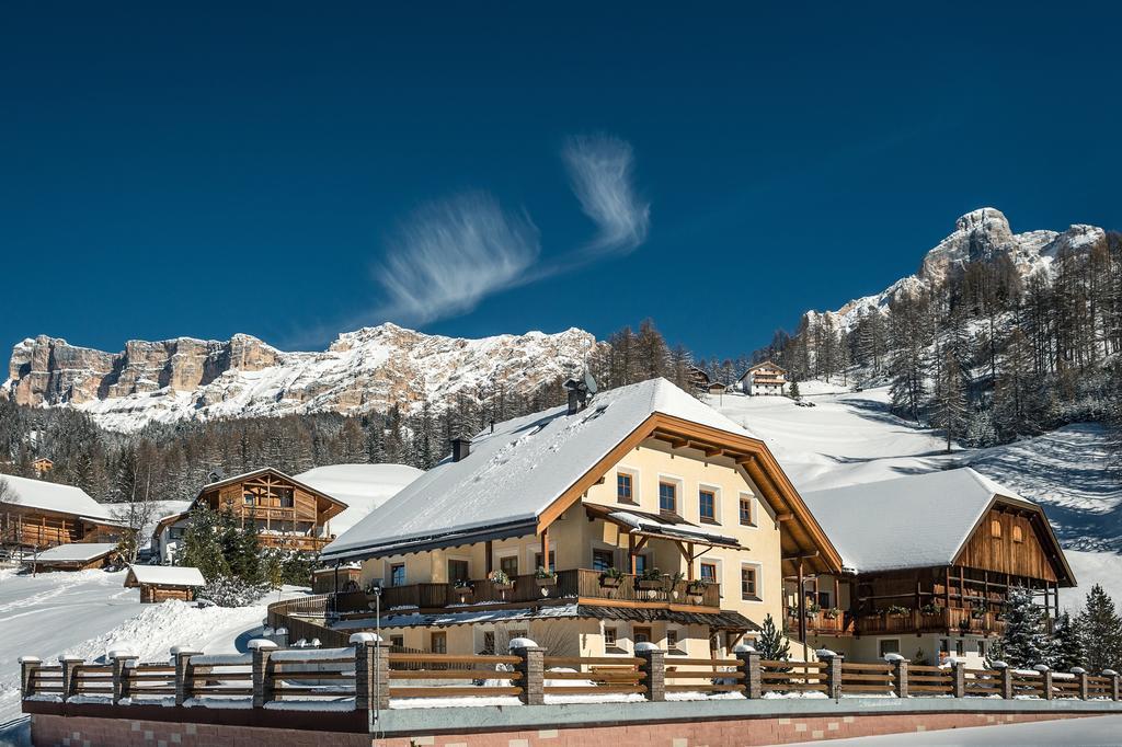 Taela Apartments San Cassiano  Bagian luar foto