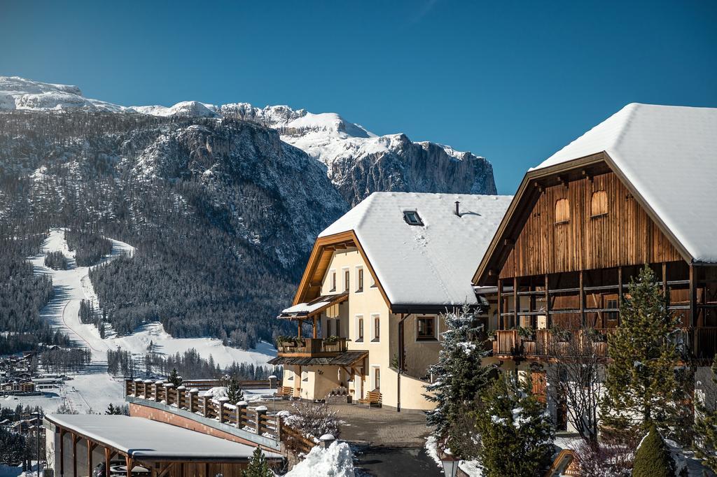 Taela Apartments San Cassiano  Bagian luar foto
