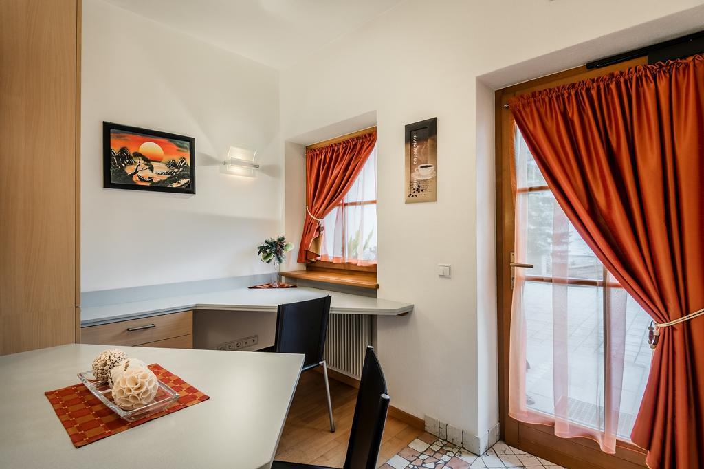 Taela Apartments San Cassiano  Bagian luar foto