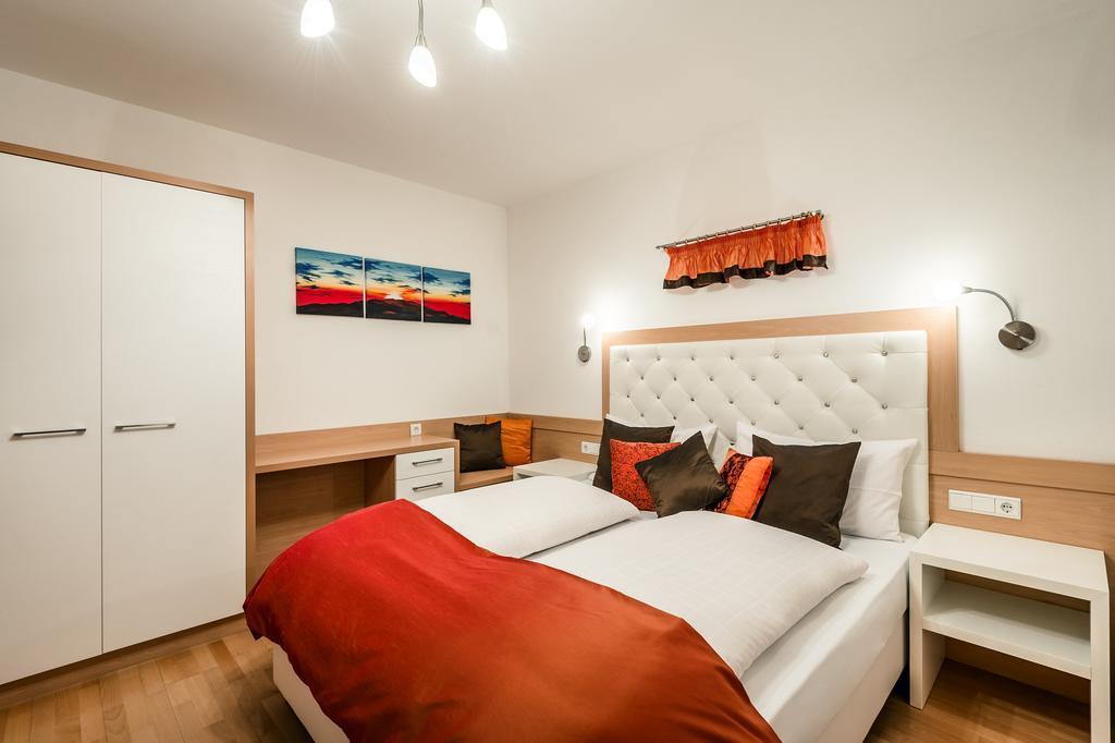 Taela Apartments San Cassiano  Bagian luar foto