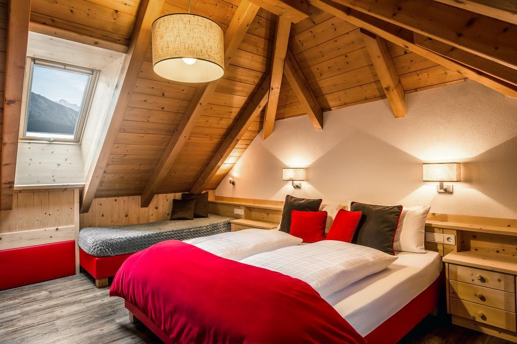 Taela Apartments San Cassiano  Bagian luar foto